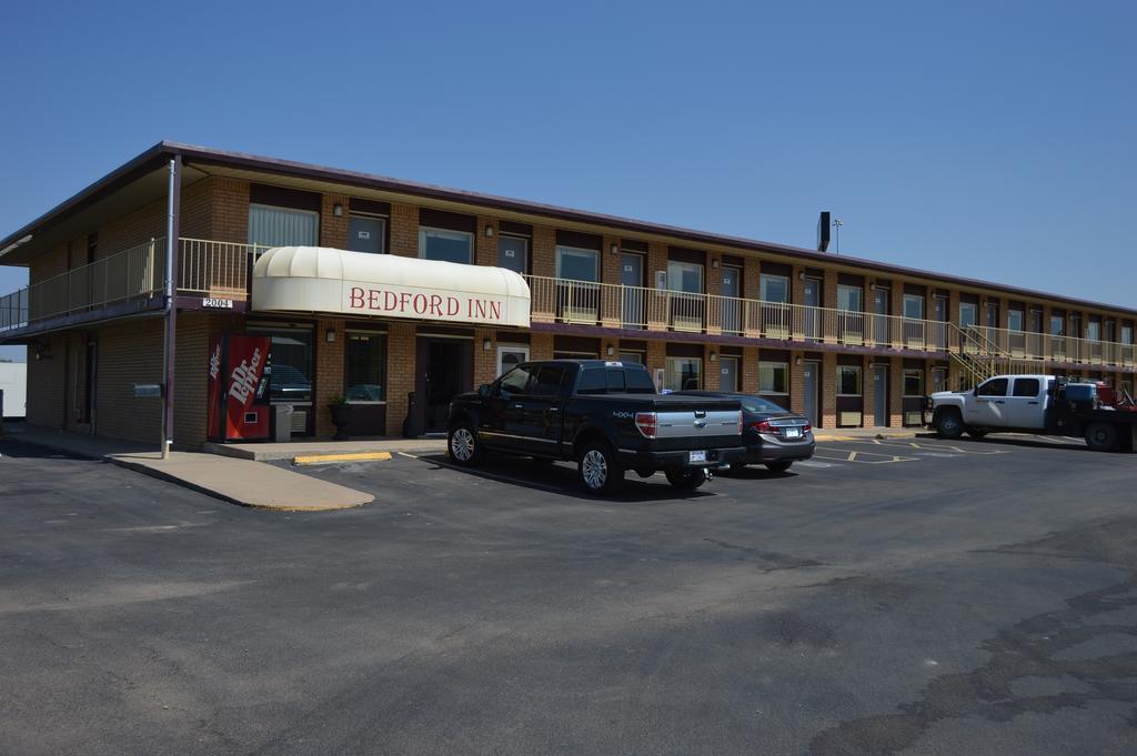 Bedford Inn Елк Сити Екстериор снимка