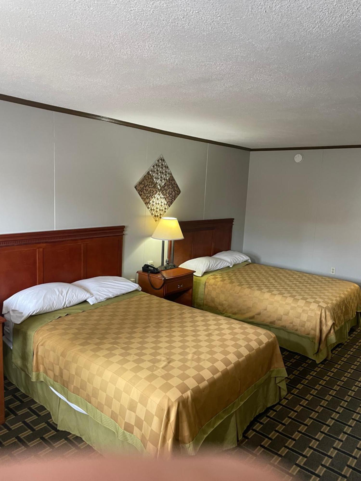 Bedford Inn Елк Сити Екстериор снимка