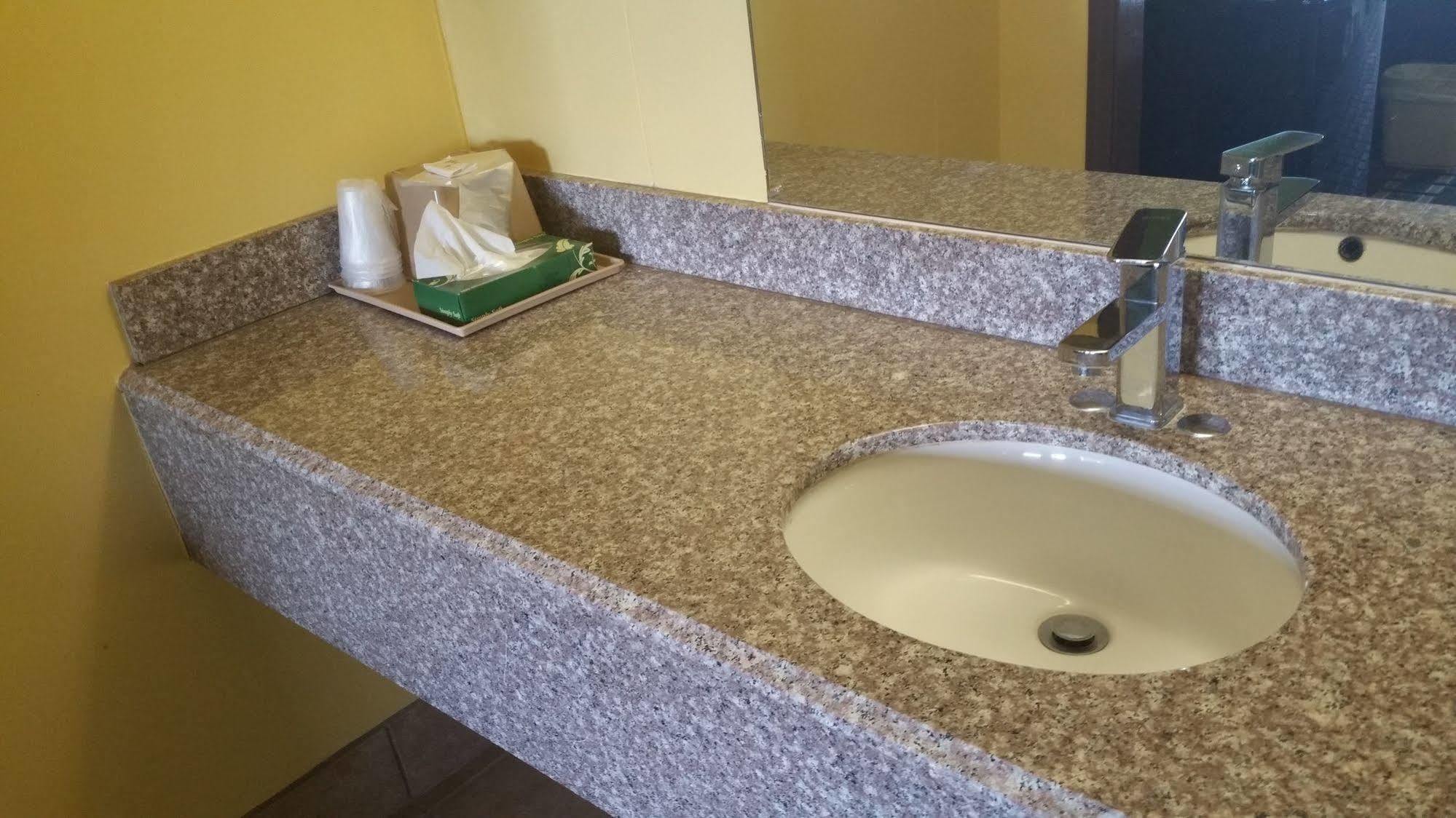 Bedford Inn Елк Сити Екстериор снимка